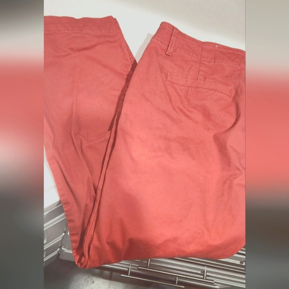 Loft Capri size 8